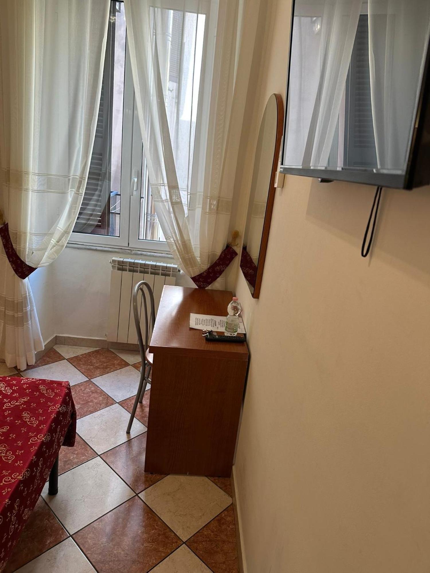 Camera Singola con Bagno Privato